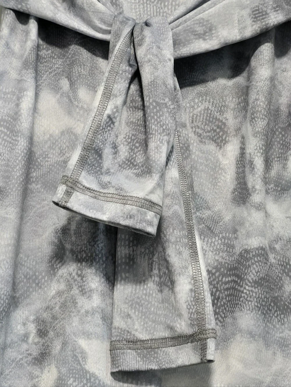 All in Motion Gray And White Athletic Top Quick-Dri